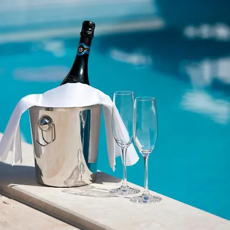 Kruna Grada טרוגיר